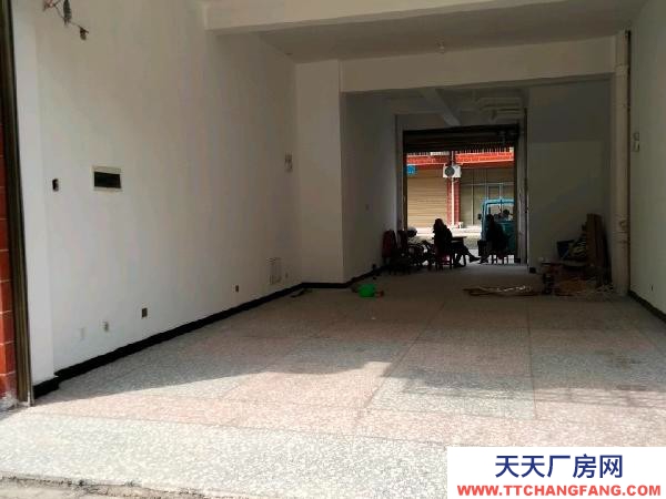 長沙市瀏陽區 位于工業品后面禧和安置小區。自家拆遷房，門面可做倉庫。。