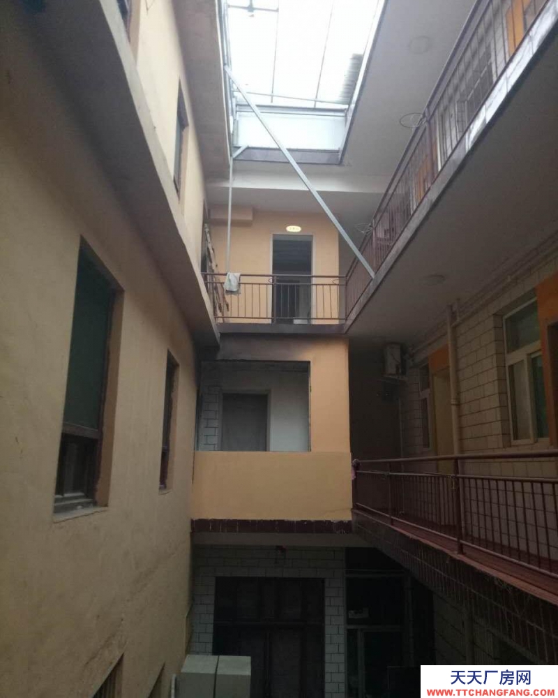 (出售) 急售！撿漏！價(jià)格可議！鼓樓南大街陽(yáng)光學(xué)校對(duì)面3層樓房4間門(mén)面