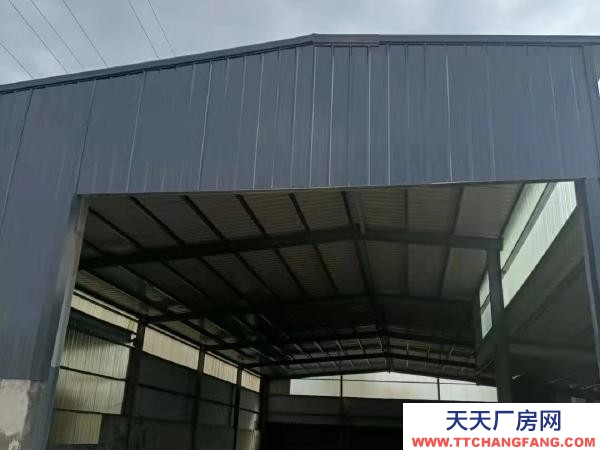 淄博張店位于金泰物流園以北800米，交通便利，水電齊全，可進出大車