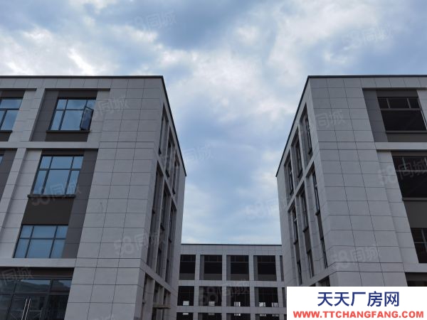 長沙市長沙區2層獨棟準現房，8米層高，12米柱距，適合生產的大通間廠房