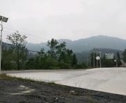 (出租) 宜昌長(zhǎng)陽(yáng)縣賀家坪鎮(zhèn)高速互通道750㎡場(chǎng)地誠(chéng)意出租