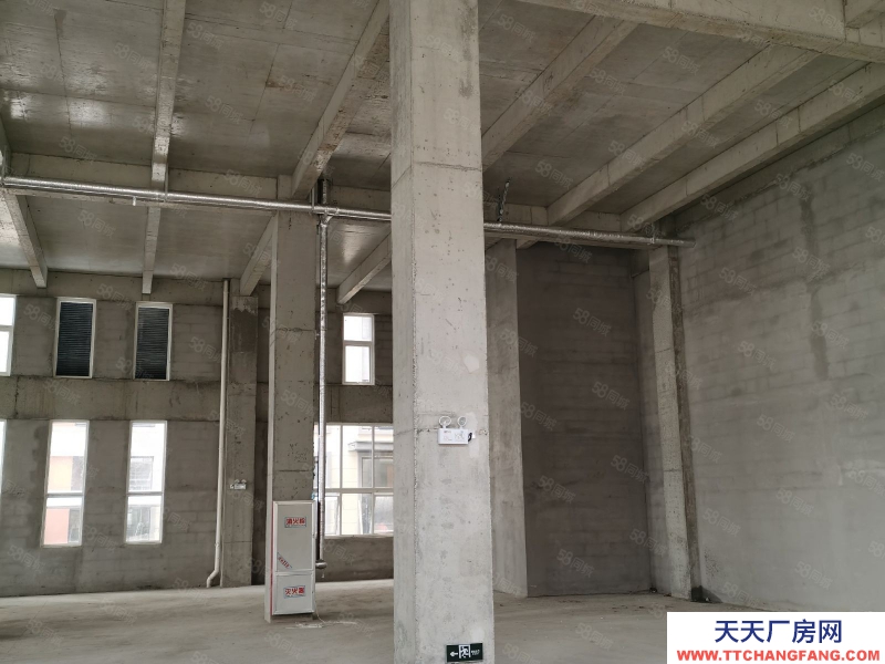 淄博桓臺(tái)出租園區(qū)倉庫，兩層面積1600平，帶兩噸貨梯。