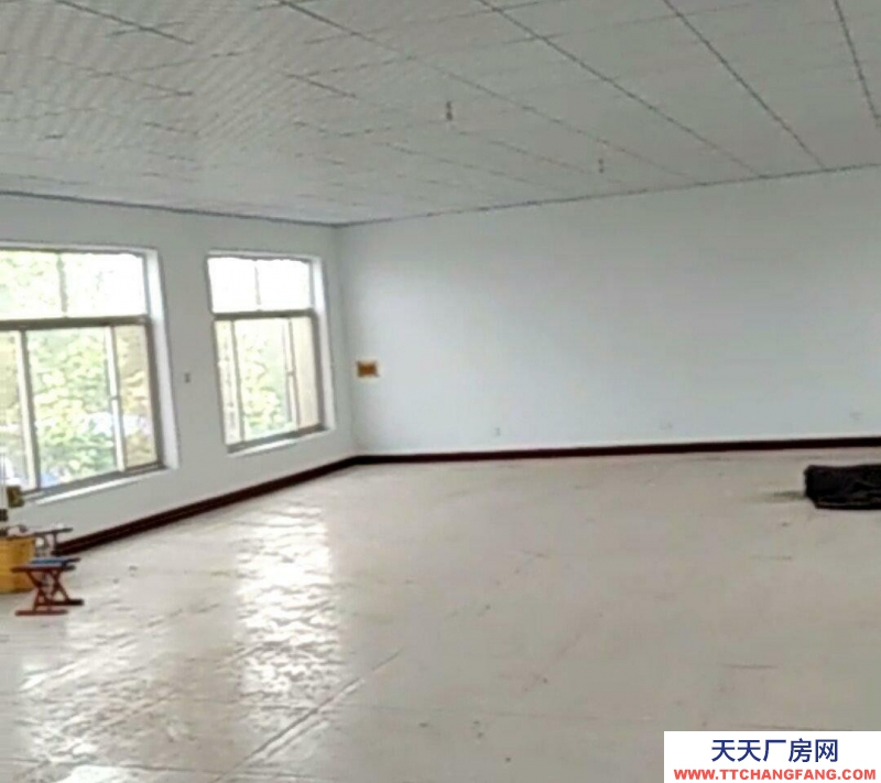 淄博高青離高速路口2公里，在省道邊，價(jià)格便宜