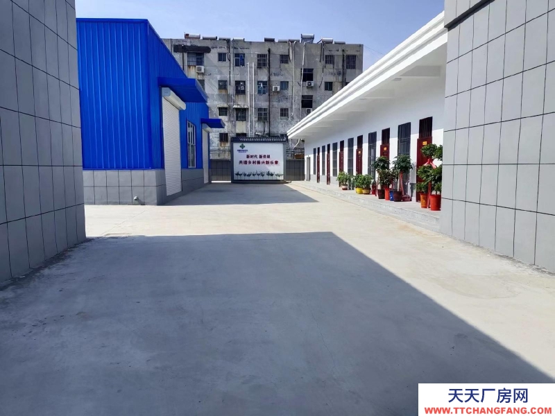 棗莊市中區(qū)崮山路和長(zhǎng)樂(lè)路十字路口西50米路南