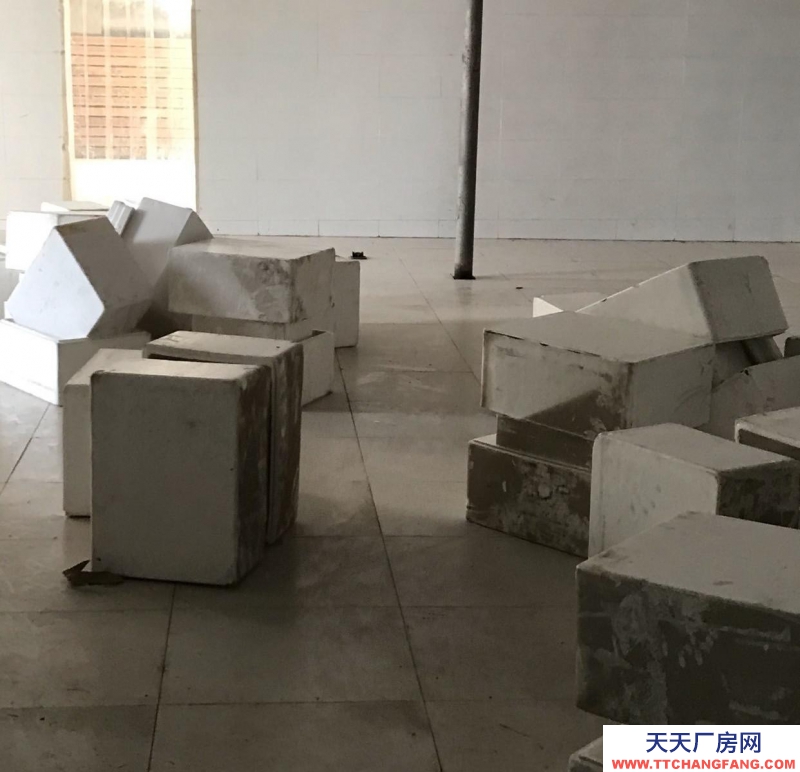 (出租) 蚌埠龍子湖廠房面積900多平方米，水電齊全，交通便利。