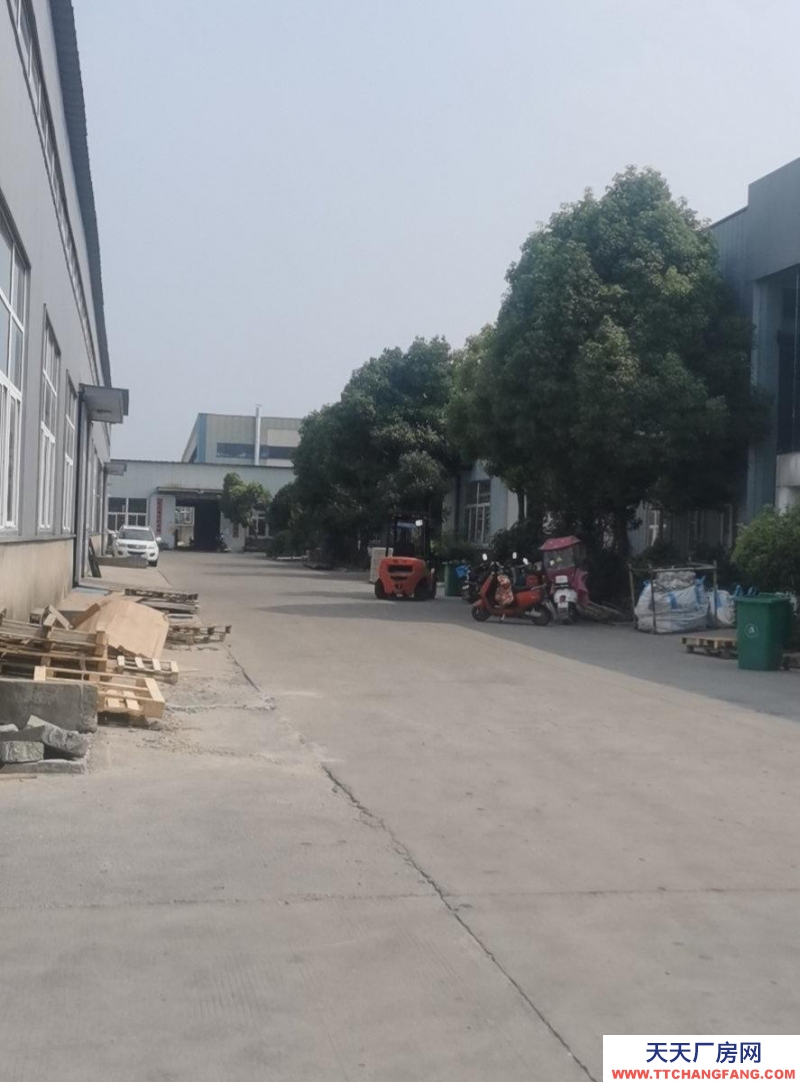 (出租) 蚌埠龍子湖兩個(gè)鋼構(gòu)車(chē)間1500平方一套