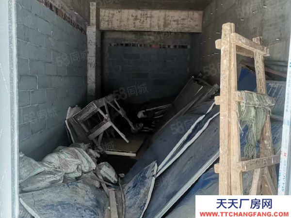 株洲市天元區(qū)倉庫出租丶交通便利正規(guī)市場丶價格低丶免物業(yè)丶保安24小時值班