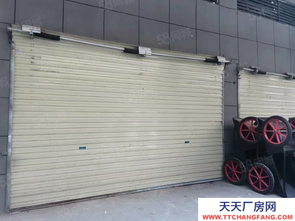 株洲市天元區(qū)倉庫出租丶交通便利正規(guī)市場丶價格低丶免物業(yè)丶保安24小時值班