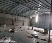 (出租) 襄陽老河口此房位于市區(qū)，周邊進(jìn)出大車也方便，三廂獨(dú)立電表服裝廠，