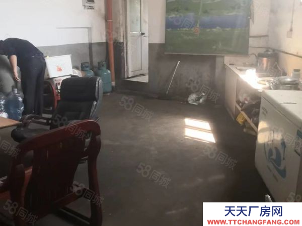 株洲市荷塘區(qū)業(yè)主自建單層獨(dú)棟廠房600平米出租