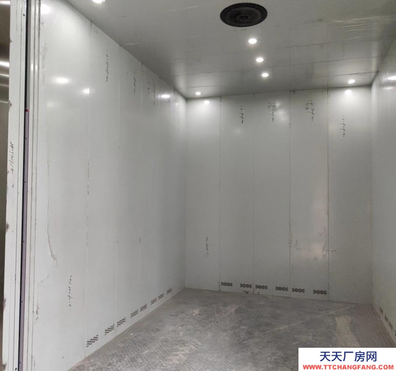 (出租) 南寧市西鄉(xiāng)塘區(qū)廠房在四樓,整層面積2711平方,租金平方18元含物業(yè)費(fèi)