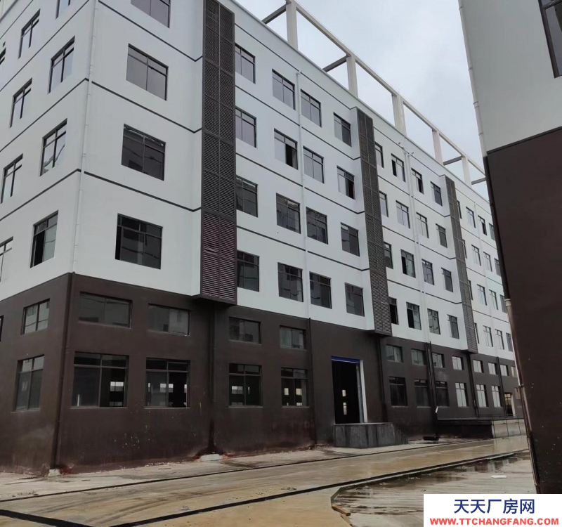 (出租) 南寧市西鄉塘區廠房在四樓，整層面積2711平方，租金平方18元含物業費