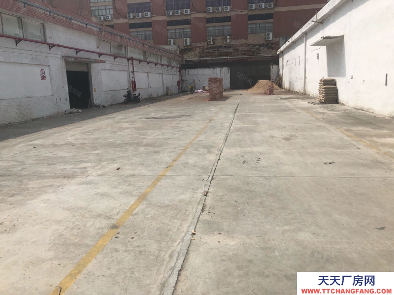 (出租) 廣州花都新華工業(yè)區(qū)1800方花園式磚墻到頂隔熱廠房注塑吹瓶汽配