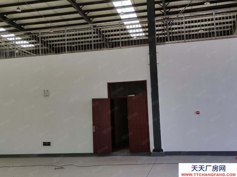 東營智能裝備園區(qū) 飛機場旁 1500平獨院單一層廠房出租