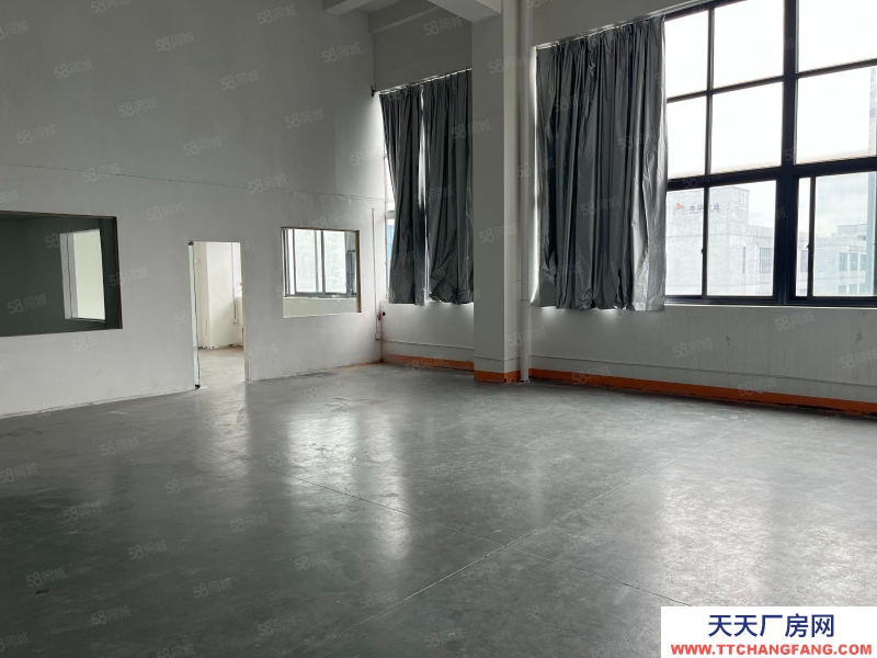 寧波江北(出租) 復式倉庫!辦公倉庫江北商圈 直播商貿跨境電商均可 大貨梯3樓