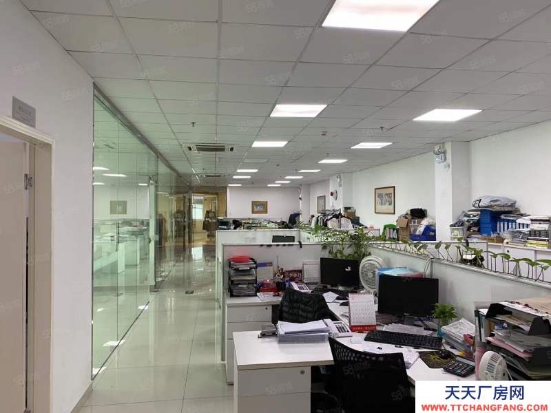 (出租) 深圳龍崗平湖工業(yè)園區(qū)新出樓上精裝廠房可做電商倉庫辦公帶現(xiàn)成辦公室出租