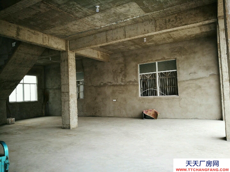 (出租) 淮南鳳臺二橋與茅仙洞大門口，緊貼102省道倉庫或商鋪出租