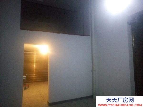 株洲市荷塘區向陽廣場附近，交通便利，停車方便