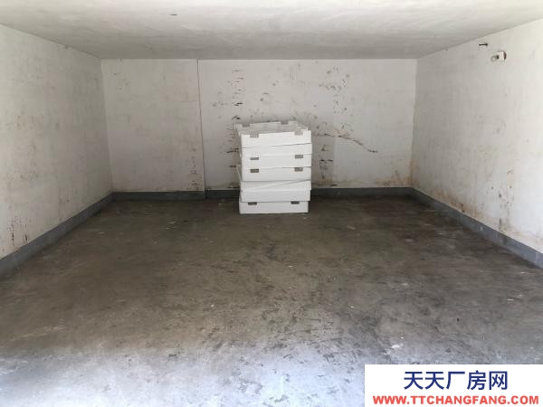 株洲市蘆淞區曼哈頓湘大路金色御園附近的倉庫出租