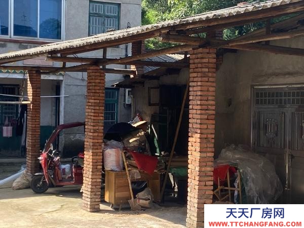 株洲市蘆淞區(qū)環(huán)線邊上,有三相電,鉆井水,帶住房