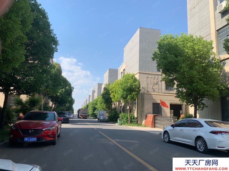 (出售)阜陽潁泉 佳海A區(qū)廠房帶大院子！中心主道路旁邊！位置全工業(yè)區(qū)好！