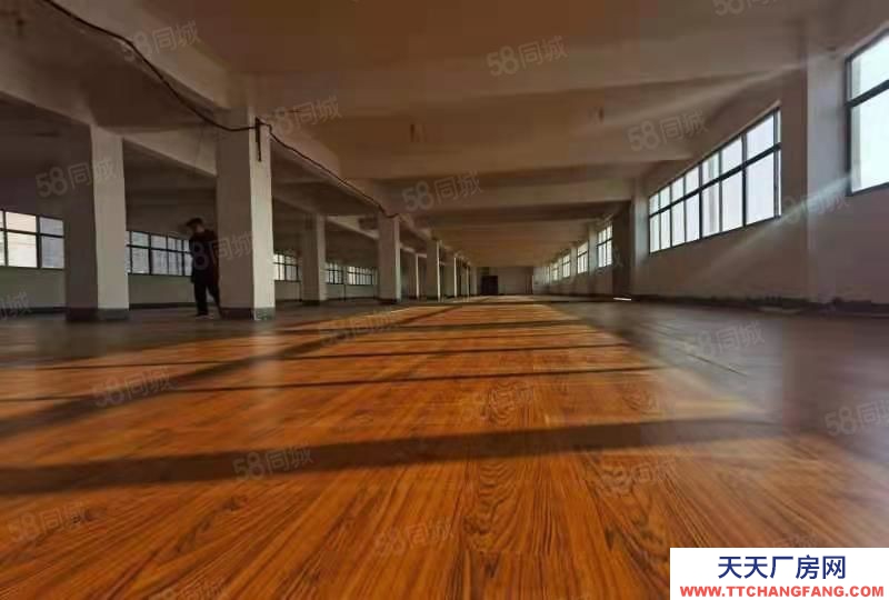 (出租) 阜陽潁泉靠近商貿城交通便利人流量大，緊鄰3萬人大型小區，可辦公可倉庫