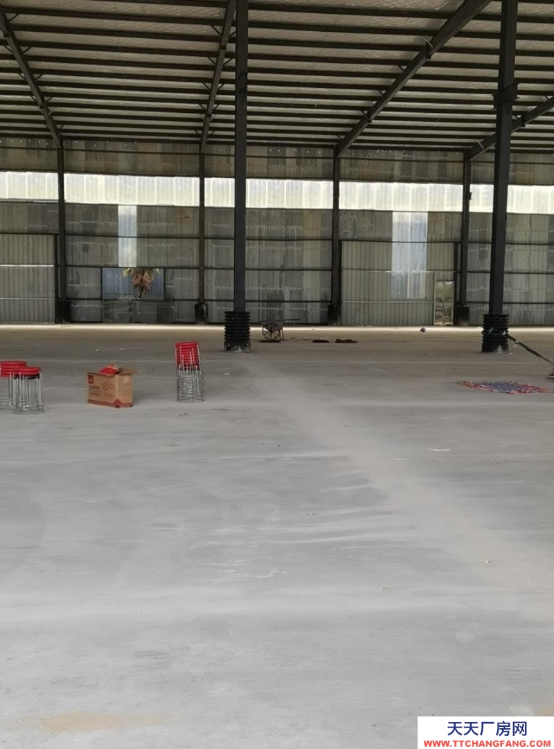 (出租)阜陽潁東 25畝地獨(dú)院5000㎡鋼結(jié)構(gòu)廠房疫情生意難做便宜出租