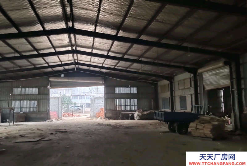 (出租) 阜陽界首界臨鄲路旁，交通便利，標準廠房高六米，可進半掛車