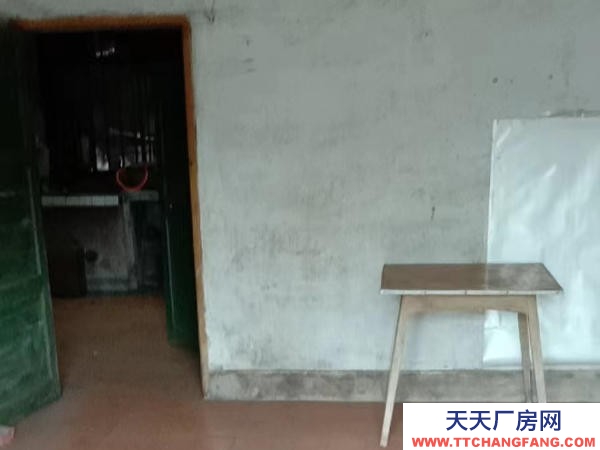 株洲市石峰區(qū)出租石峰區(qū)響石東路楊古老社區(qū)整棟帶院子