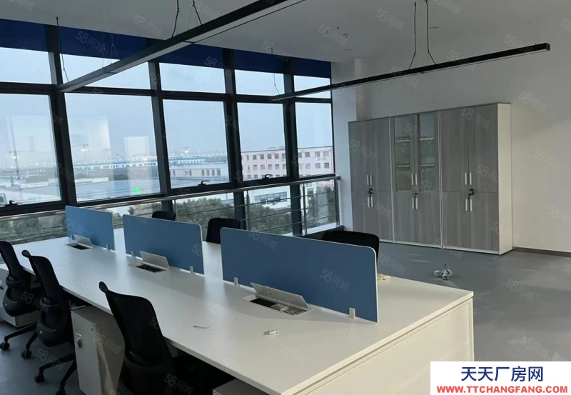 唐山 路北 全新輕鋼火車頭廠房出售 內(nèi)有辦公區(qū)域 有產(chǎn)權(quán)