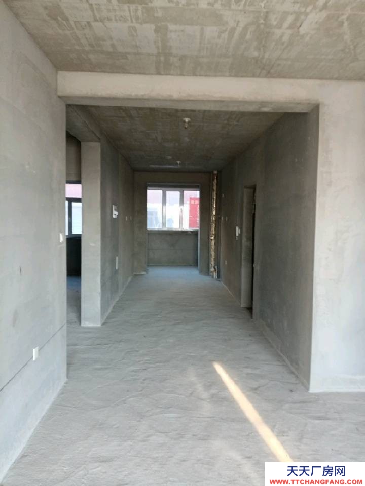 (出租) 天津靜海這房子是個一樓，進出方便，適合當倉庫或者小型加工廠