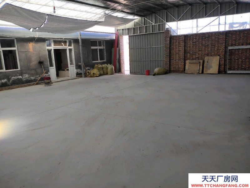 (出租) 天津靜海面積280至350平米，出入方便，能進車，有水有電