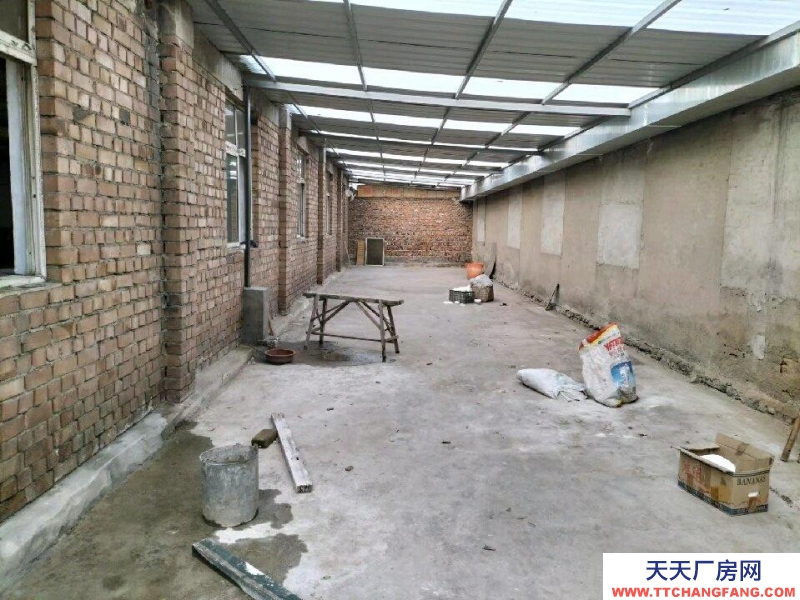 唐山 開平 水電齊全，交通便利，可進大車，可當廠房可當倉庫可辦公。