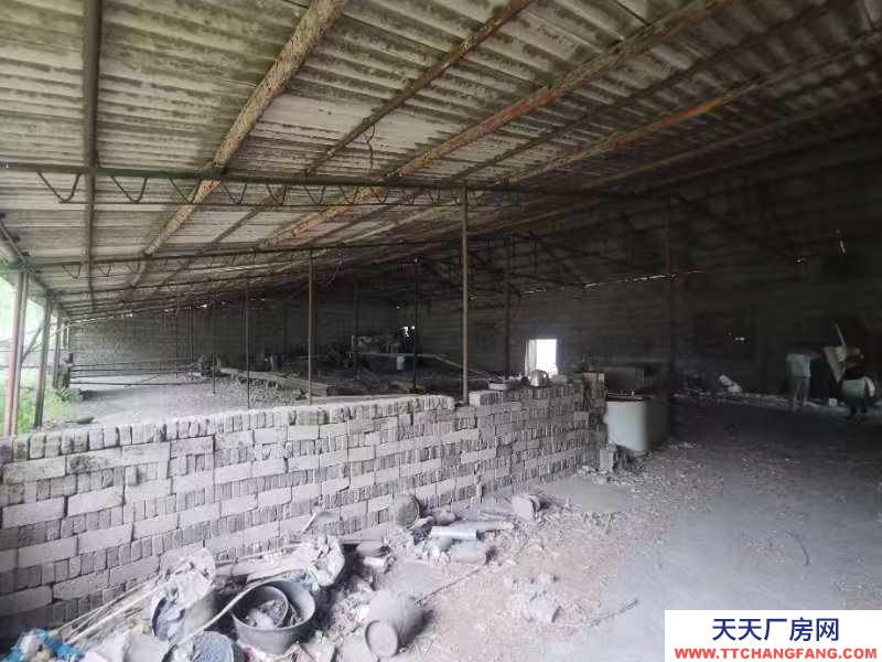 唐山 遷安 內(nèi)部設(shè)施齊全,有廠房庫房,有空地