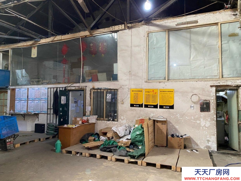 (出租) 天津河?xùn)|該房屋原來使用為修理廠，快遞。