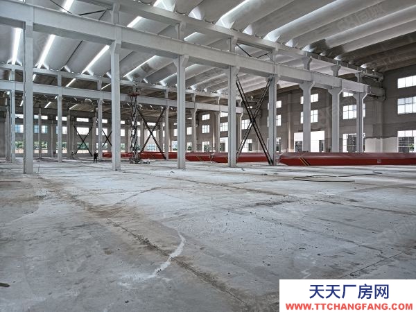 無(wú)錫宜興經(jīng)開(kāi)區(qū)2800平可分租1400平標(biāo)準(zhǔn)廠房倉(cāng)庫(kù)出租,有行車