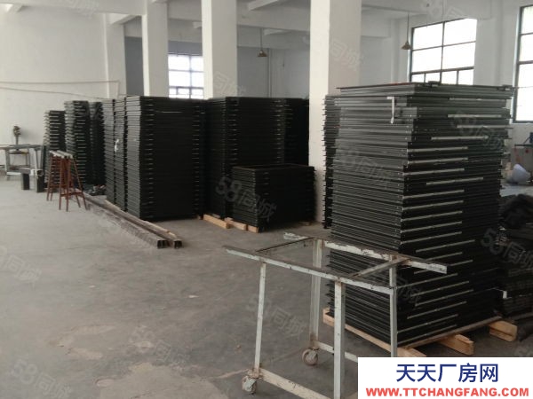 無(wú)錫江陰周莊工業(yè)園,獨(dú)門(mén)獨(dú)戶3400平,集體土地,一切配套齊全。