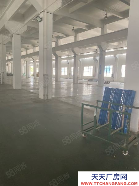 無錫江陰青陽全新標(biāo)準(zhǔn)機(jī)械廠房