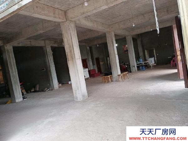 衡陽(yáng)市衡陽(yáng)縣建筑面積上下兩層750平方，另外有1500平方的場(chǎng)地，