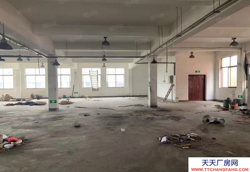 寧波鄞州(出租) 云龍工業(yè)區(qū)三樓900平 16元平 貨梯2噸 大車(chē)進(jìn)出