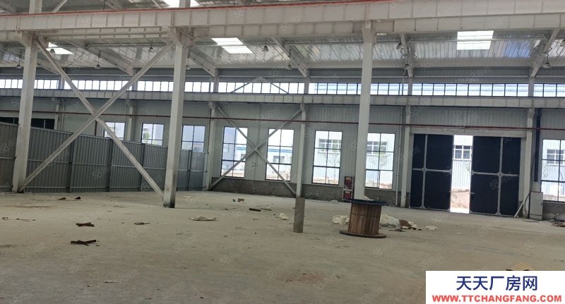 (出租)西安 高陵標(biāo)準(zhǔn)廠房,可進(jìn)大車,可辦評。總面積5600平米。