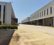 (出租) 咸寧嘉魚標(biāo)準(zhǔn)廠房對(duì)外出租，可整租，也可分租，適合各種類型的企業(yè)入駐。