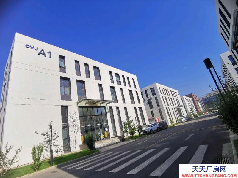 (出售)咸陽秦都 2層半贈送露臺,50年產(chǎn)權(quán),高速路口旁