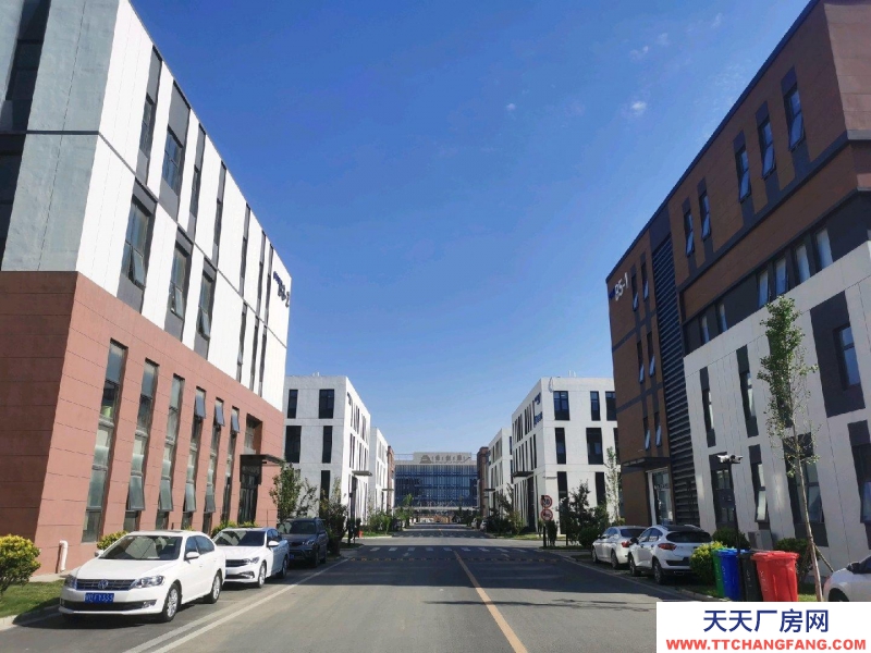 (出售)咸陽秦都 2層半贈送露臺,50年產(chǎn)權(quán),高速路口旁