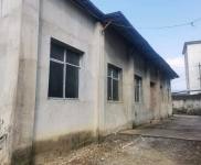 (出租) 咸寧赤壁蒲紡廠房1000平，交通方便，水電齊全，水電路三通。