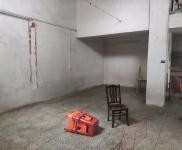 (出租) 咸寧赤壁門店在107國道營里社區新加坡小區內。