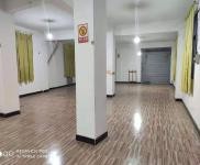 (出租)鄂州鄂城 花湖開發區9路車起點站旁 門面?倉庫 200平米