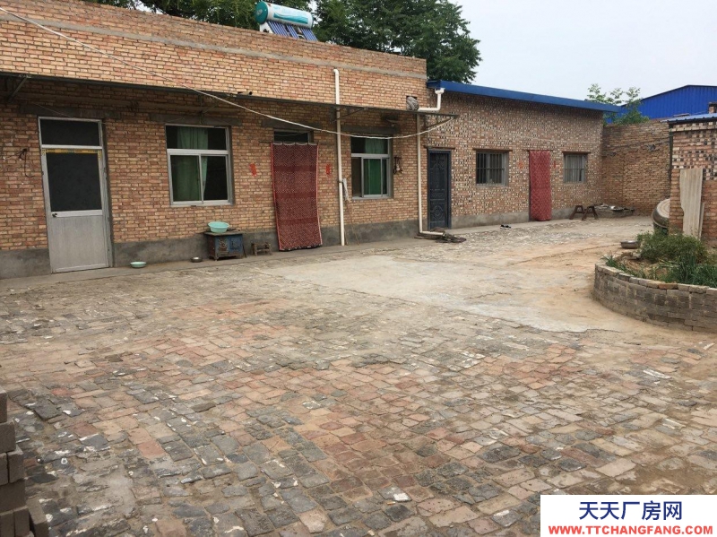 (出租) 渭南大荔空地面積240平方，其余為房屋面積