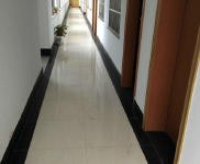 (出租) 隨州專汽商貿(mào)城一樓倉(cāng)庫(kù)249平方,價(jià)格低至12元一平