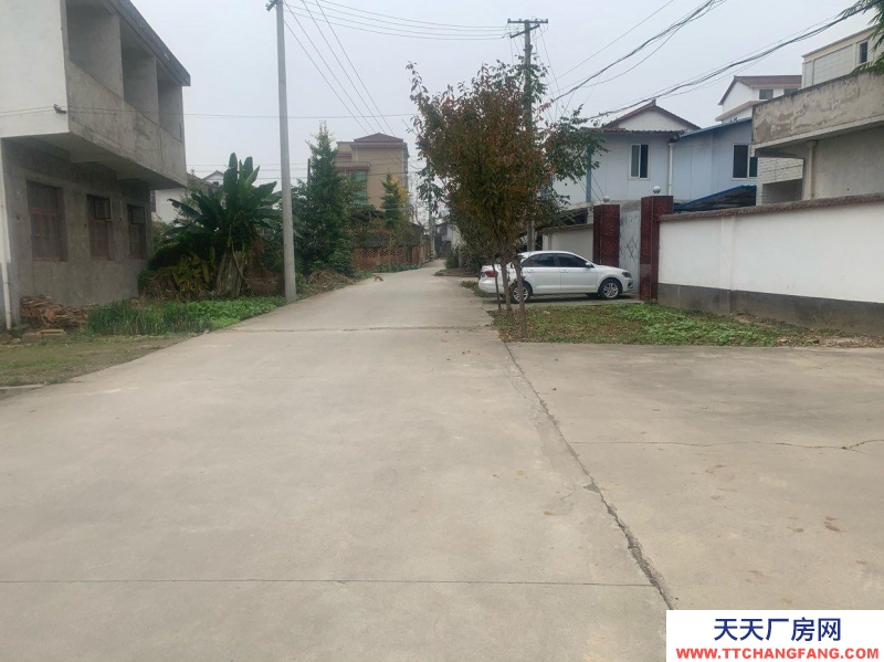 (出售)漢中漢臺水電齊全,交通方便,適合生活居住、養殖、辦小型工廠。